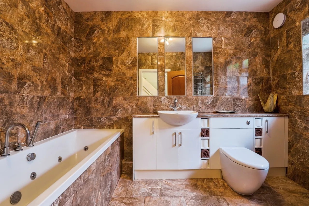 London Road, Sittingbourne, Kent, ME10, photo 9