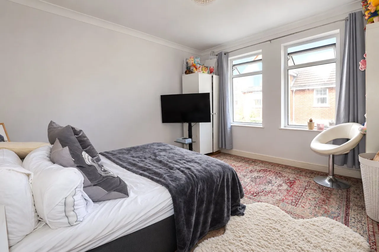 Portugal Road, Woking, GU21, photo 7