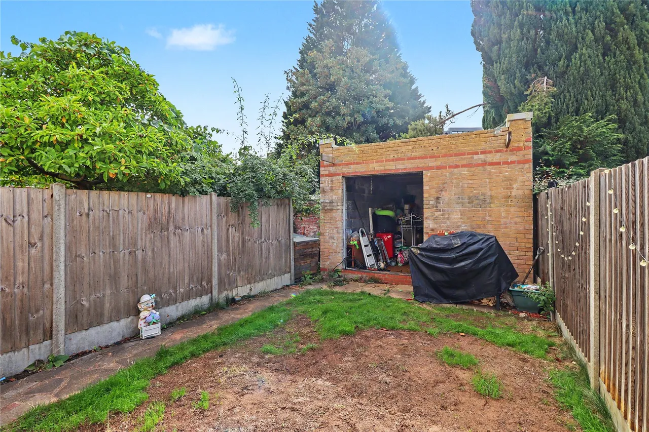 Portugal Road, Woking, GU21, photo 10