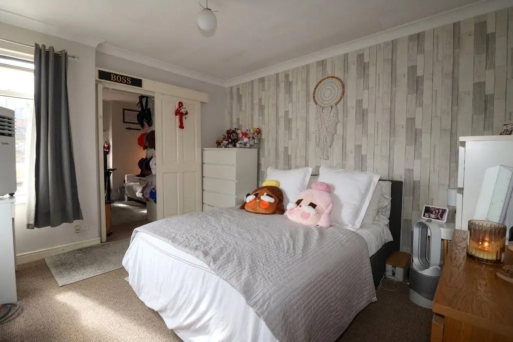 Portugal Road, Woking, GU21, photo 6