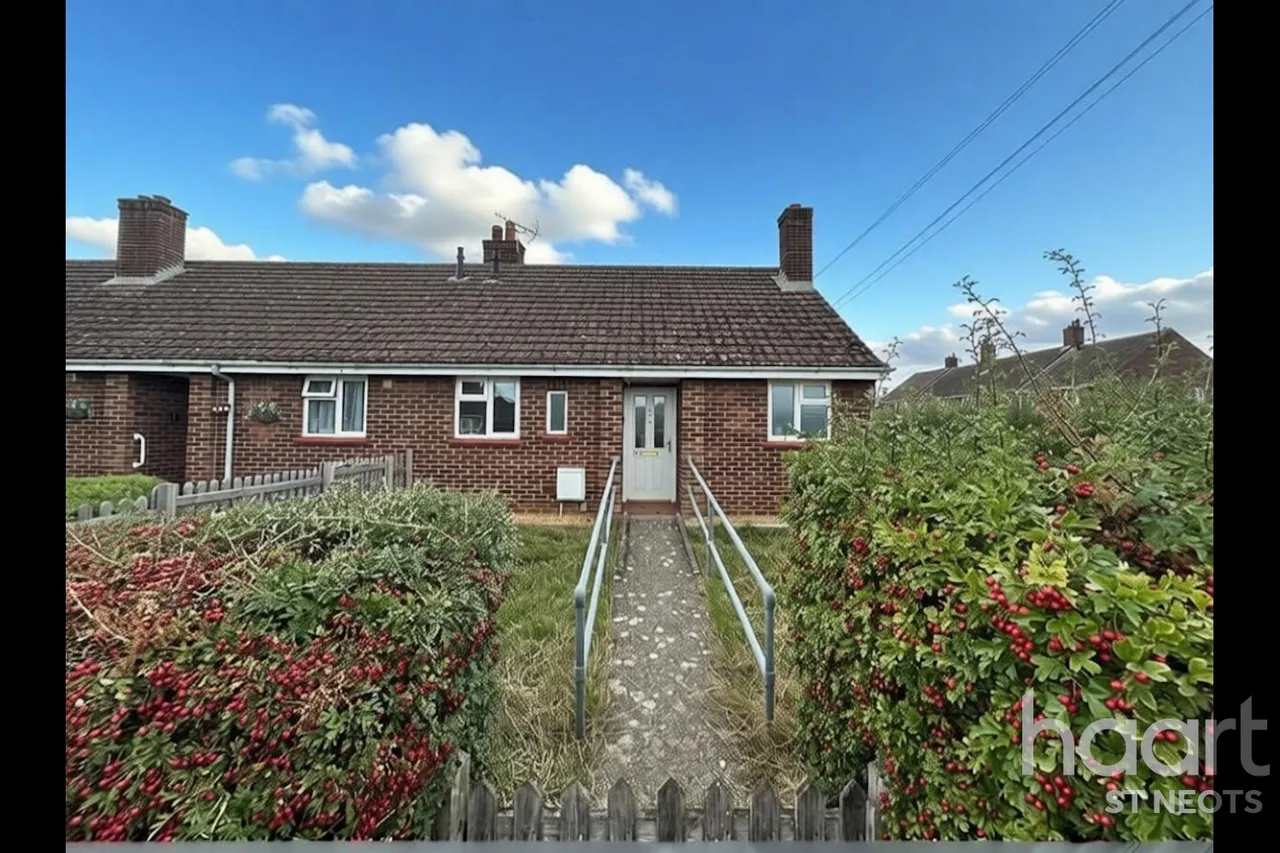 1 bed house for sale, Queens Gardens, Eaton Socon, PE19