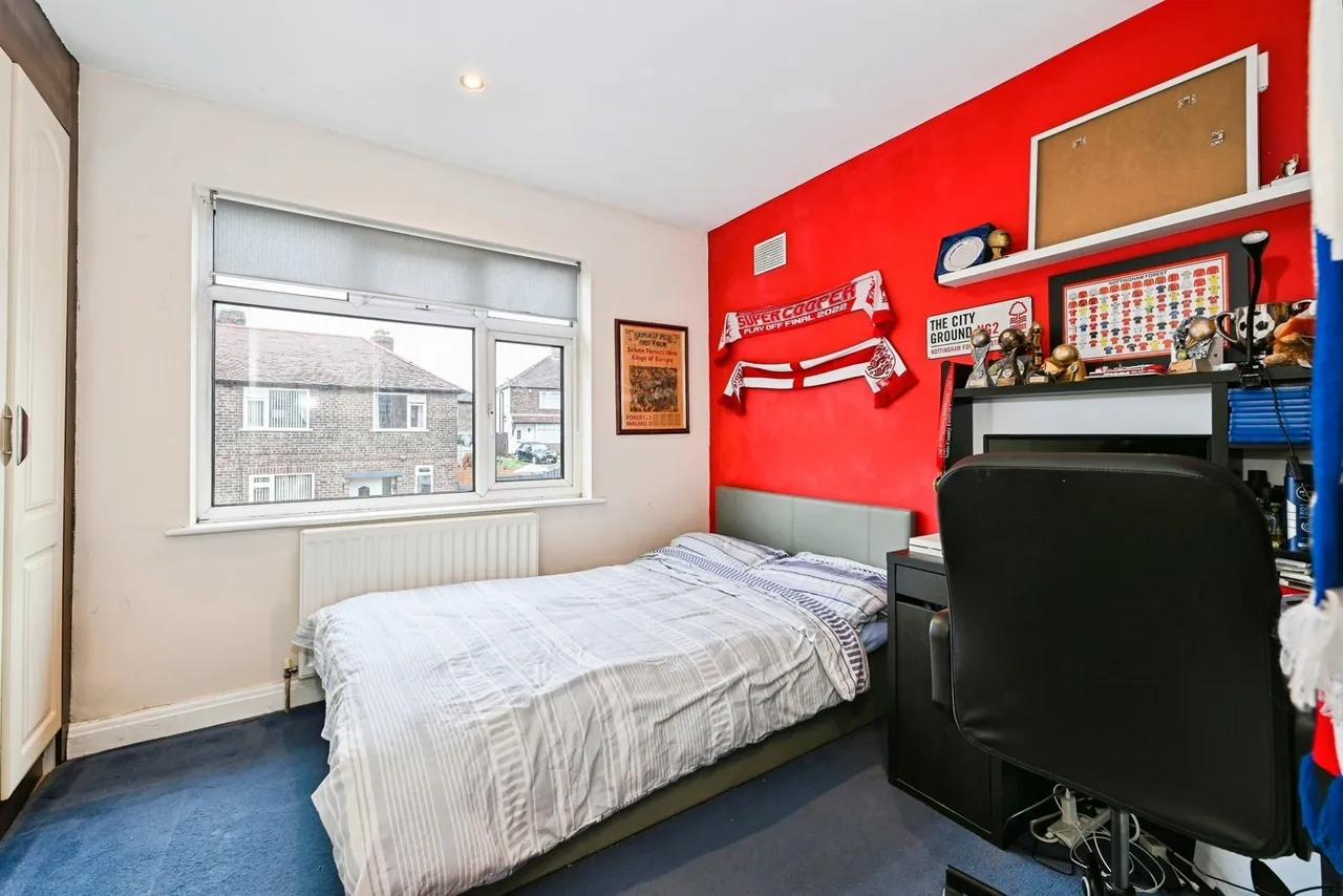 Yvonne Crescent, Carlton, NG4, photo 9
