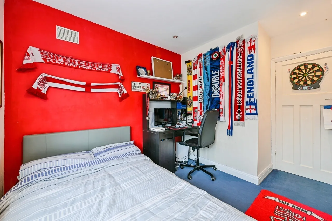 Yvonne Crescent, Carlton, NG4, photo 8