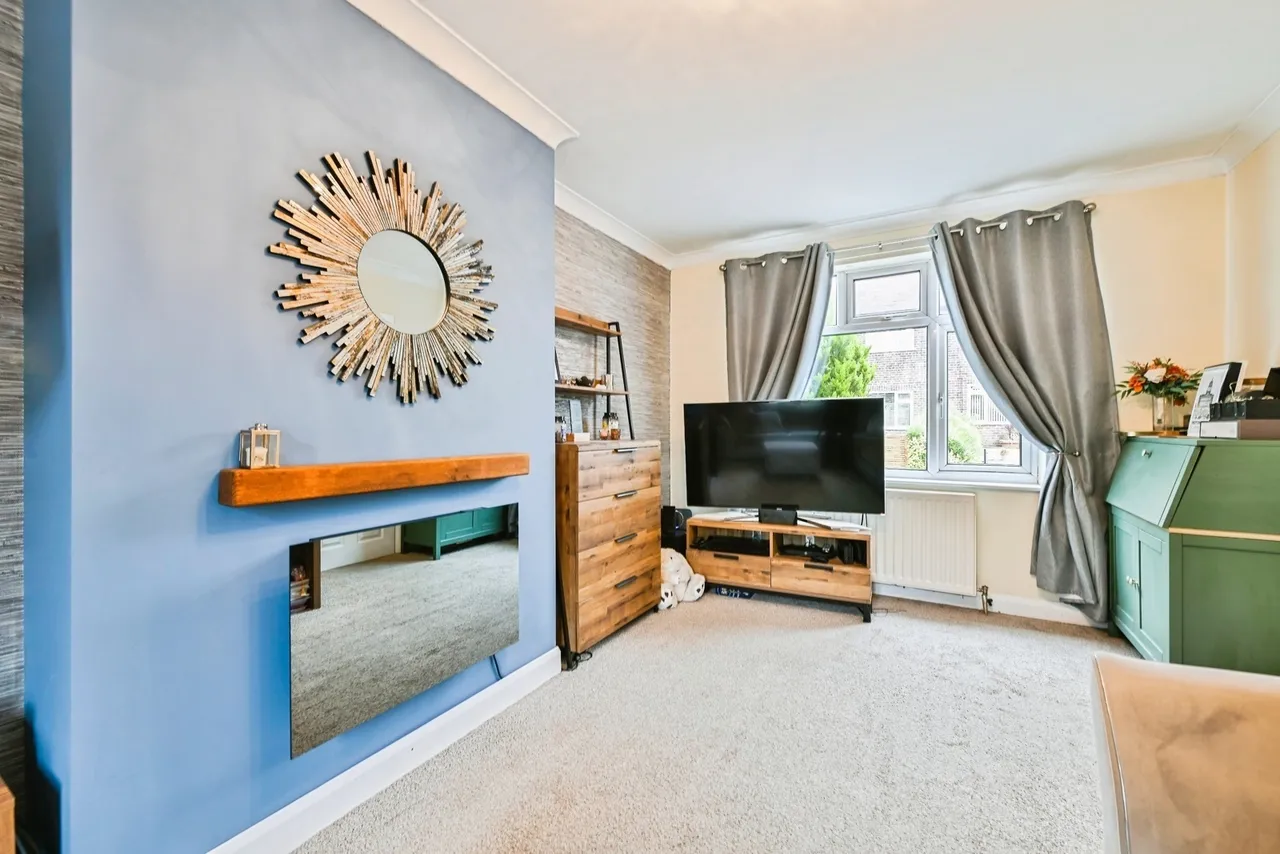 Yvonne Crescent, Carlton, NG4, photo 3