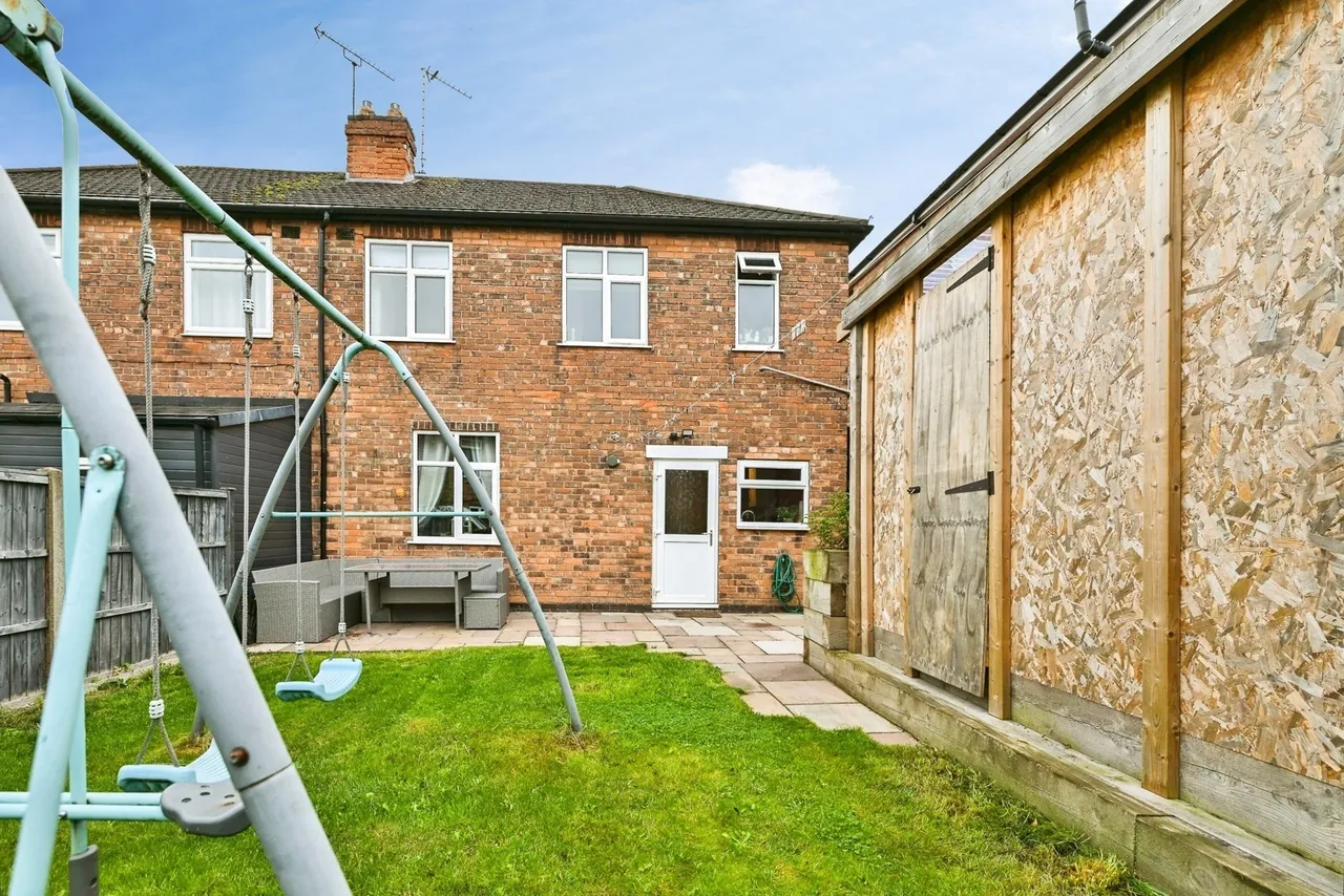 Yvonne Crescent, Carlton, NG4, photo 15
