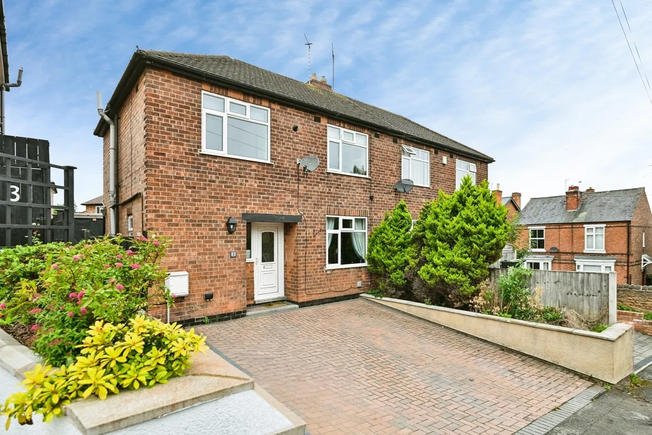 3 bed house for sale, Yvonne Crescent, Carlton, NG4