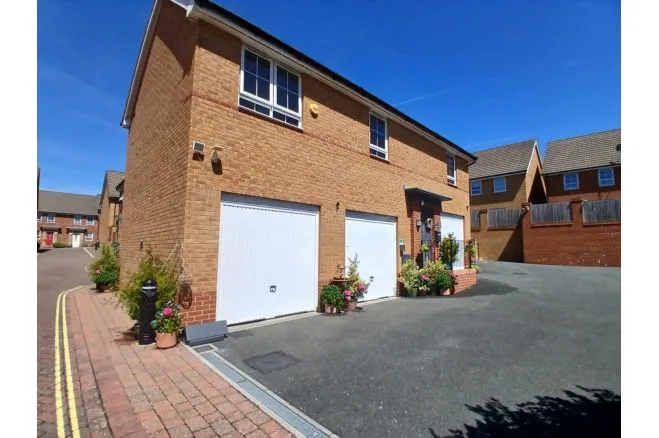 2 bed house for sale — St. Wilfred Drive, East Cowes