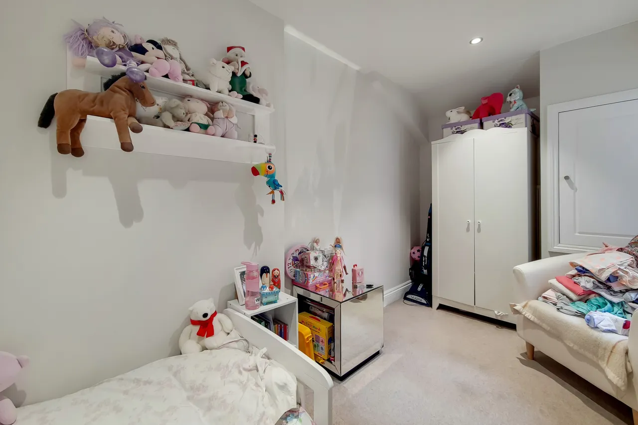 Flat 2, 48 Redcliffe Square, London, photo 6