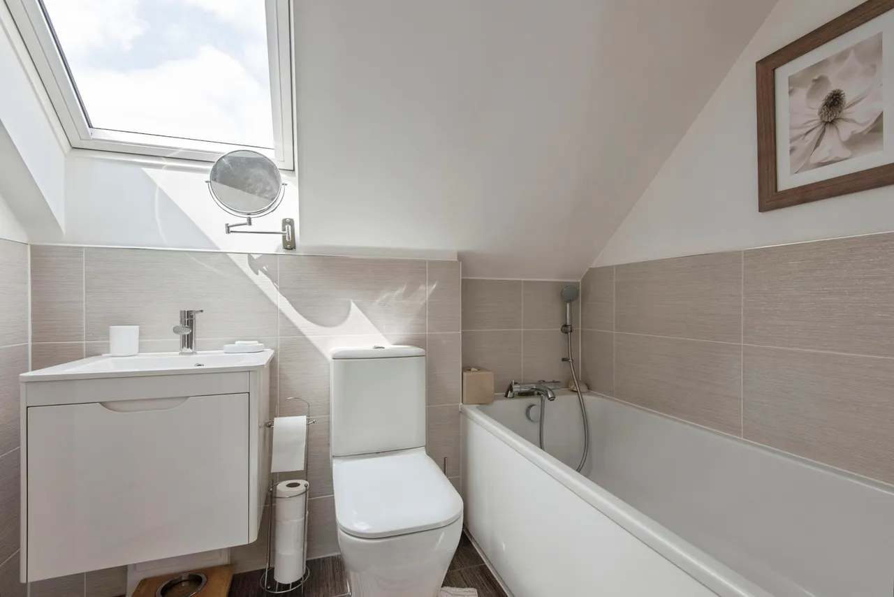 Middlefield Lane, Henlow, Bedfordshire, SG16, photo 9