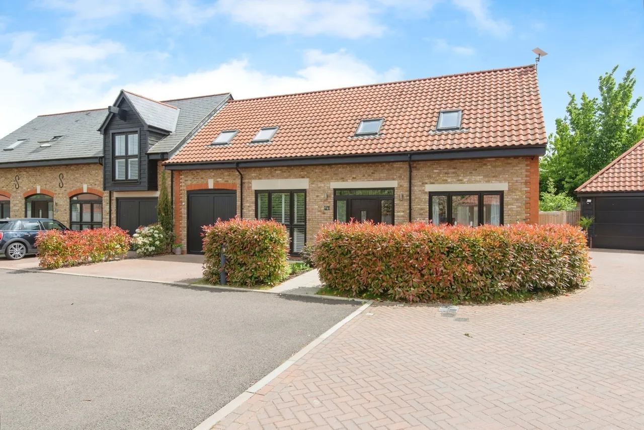 Middlefield Lane, Henlow, Bedfordshire, SG16, photo 5