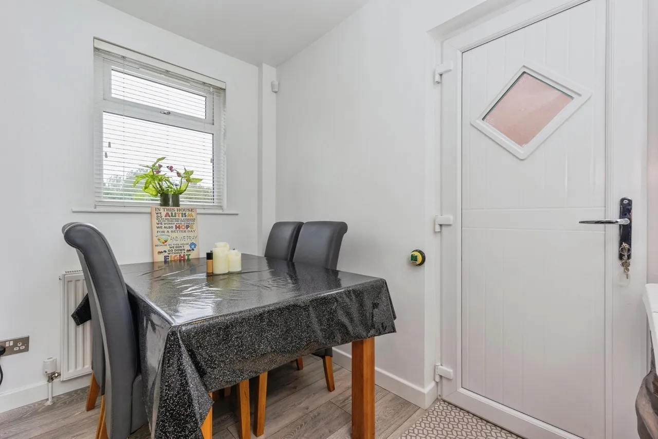 Smallshaw Lane, Ashton-under-Lyne, Greater Manchester, OL6, photo 8