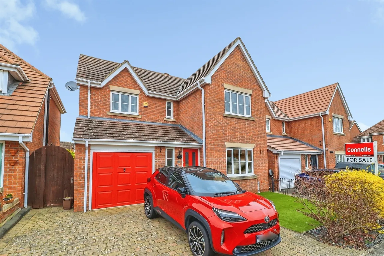 4 bed house for sale — Beaumont Road, Flitwick, Bedford