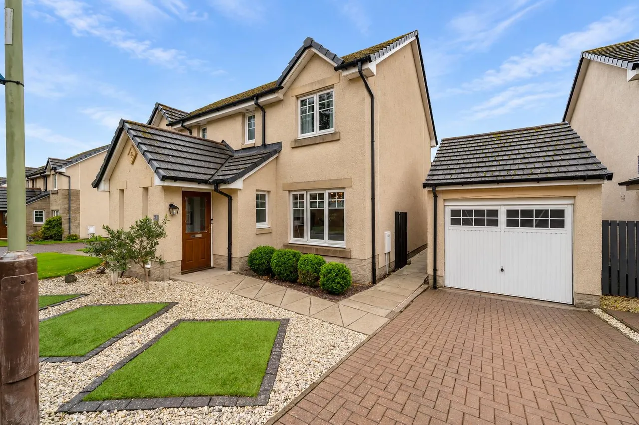 3 bed house for sale, Dobson Drive, Carnoustie