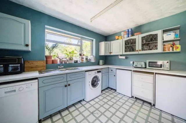 Kent Road, Windlesham, GU20, photo 13