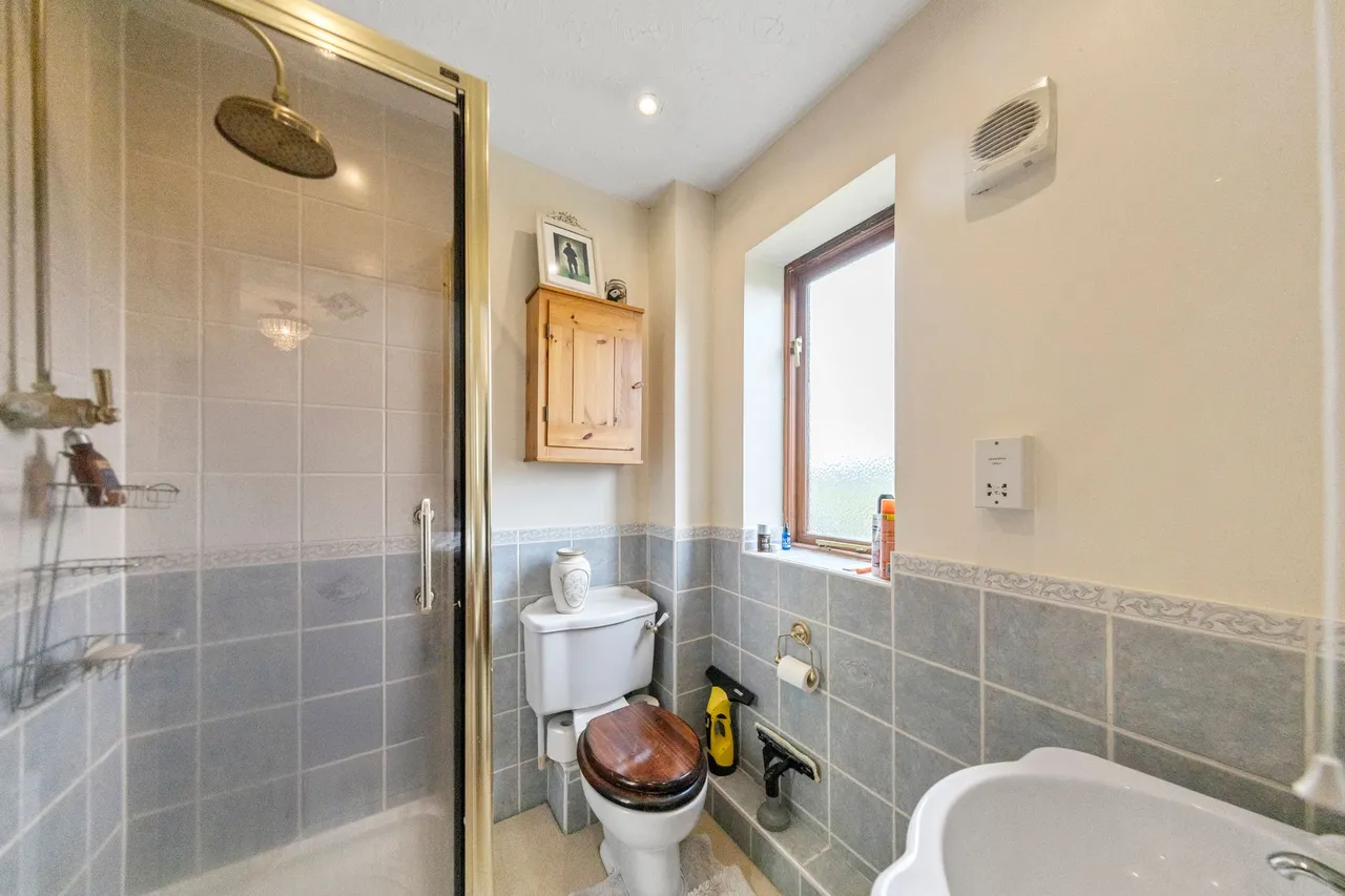 Meadowbank Gardens, Glazebury, Warrington, WA3 5LX, photo 23