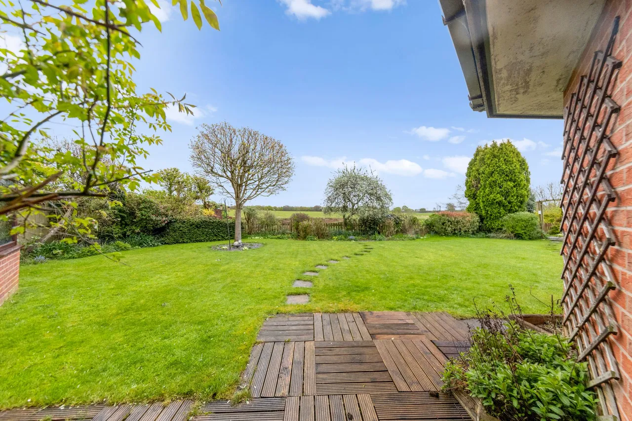 Meadowbank Gardens, Glazebury, Warrington, WA3 5LX, photo 25
