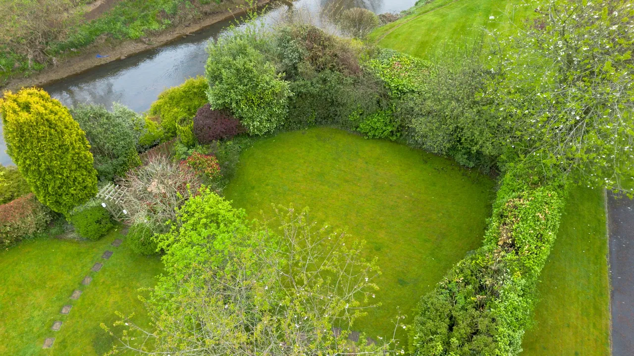 Meadowbank Gardens, Glazebury, Warrington, WA3 5LX, photo 26