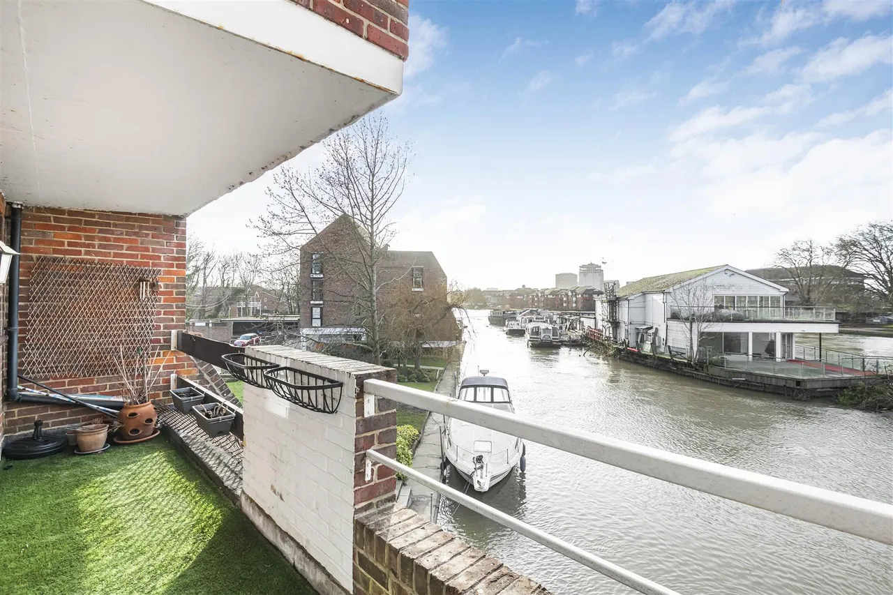Riverside Court, Caversham, RG4, photo 14