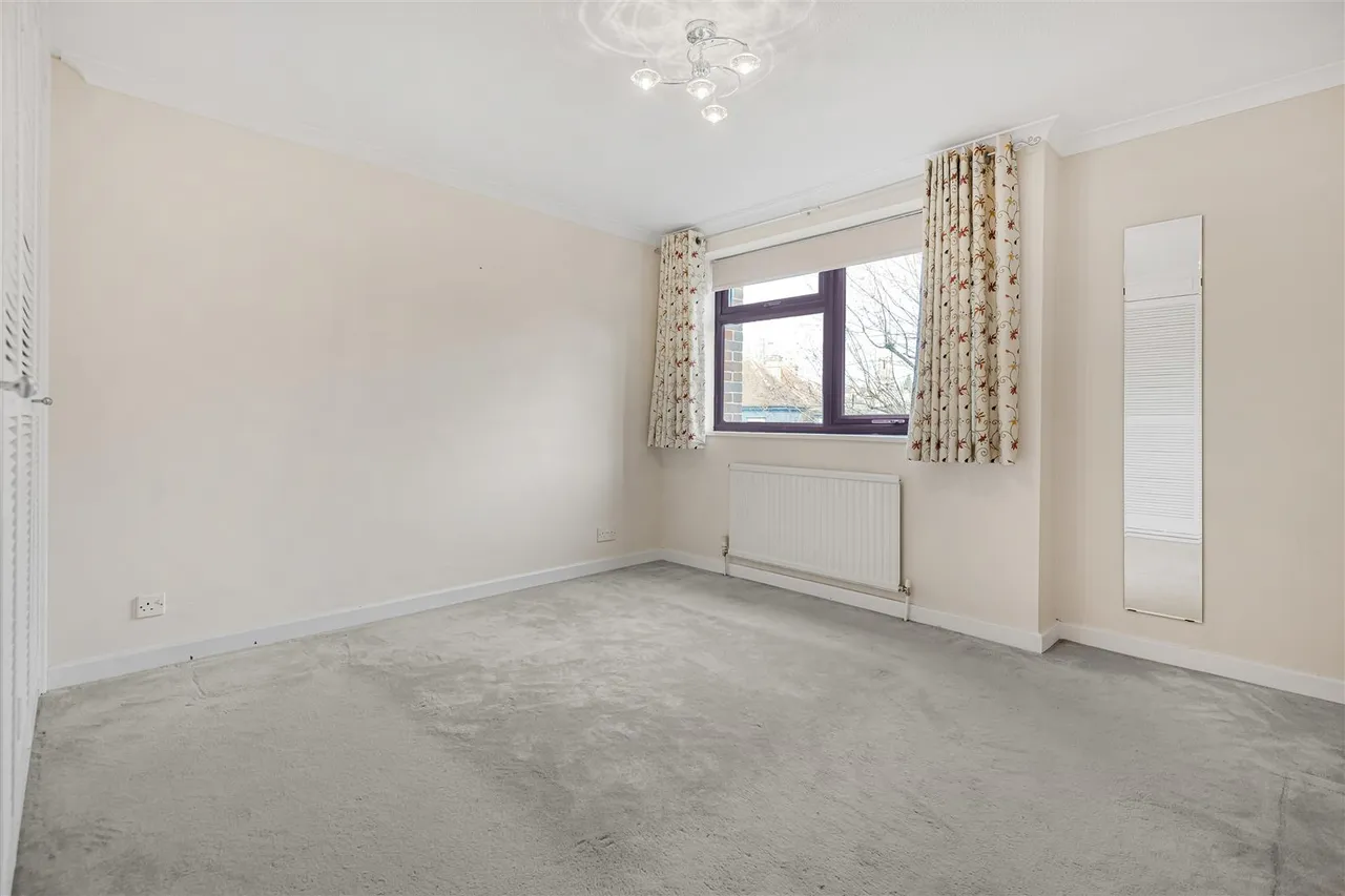 Riverside Court, Caversham, RG4, photo 8