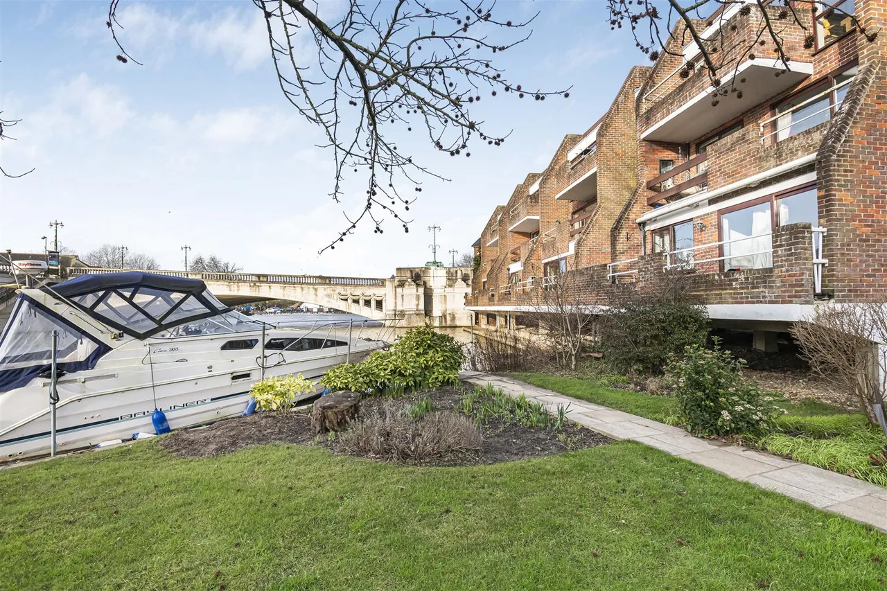 Riverside Court, Caversham, RG4, photo 13