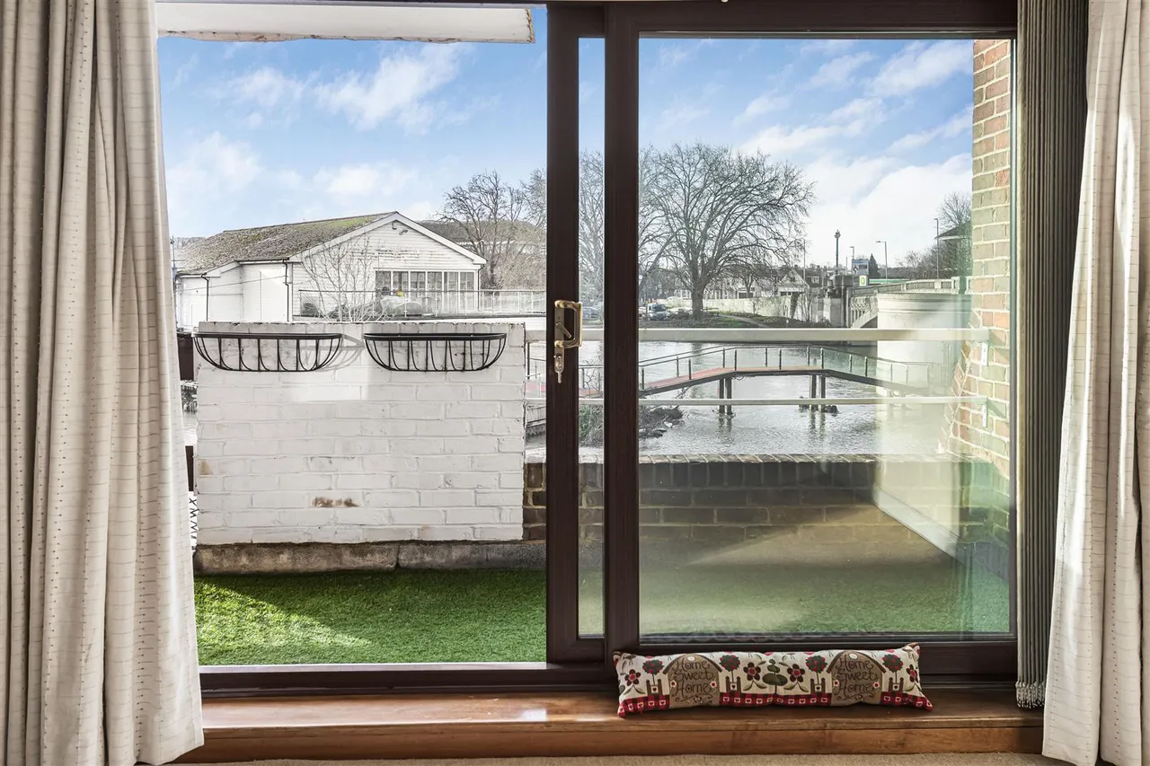 Riverside Court, Caversham, RG4, photo 4