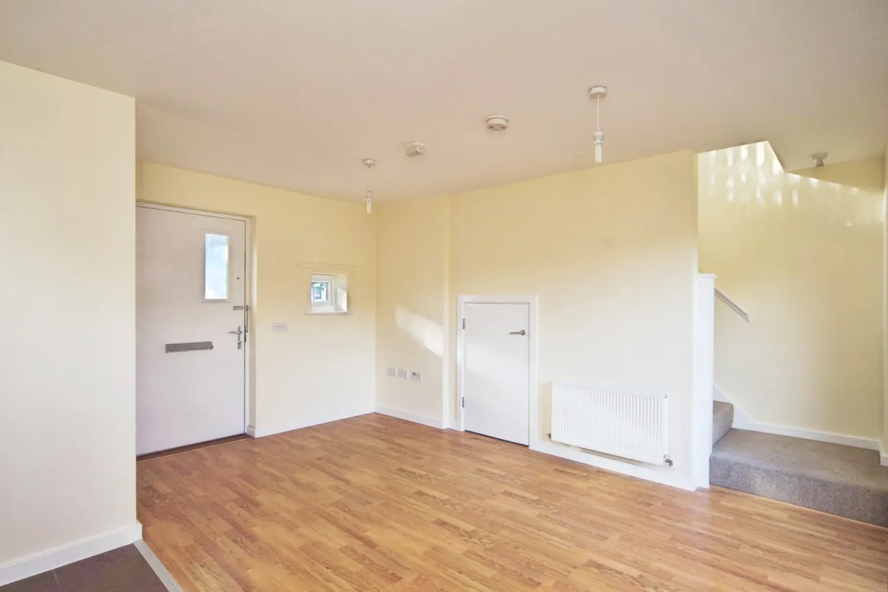 Magnetic Crescent, Enfield, EN3, photo 5