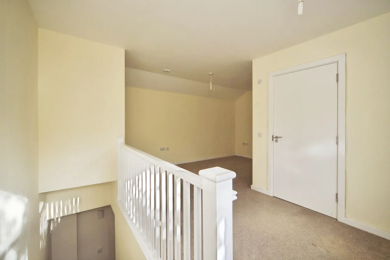 Magnetic Crescent, Enfield, EN3, photo 7