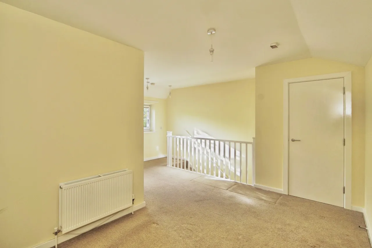 Magnetic Crescent, Enfield, EN3, photo 8