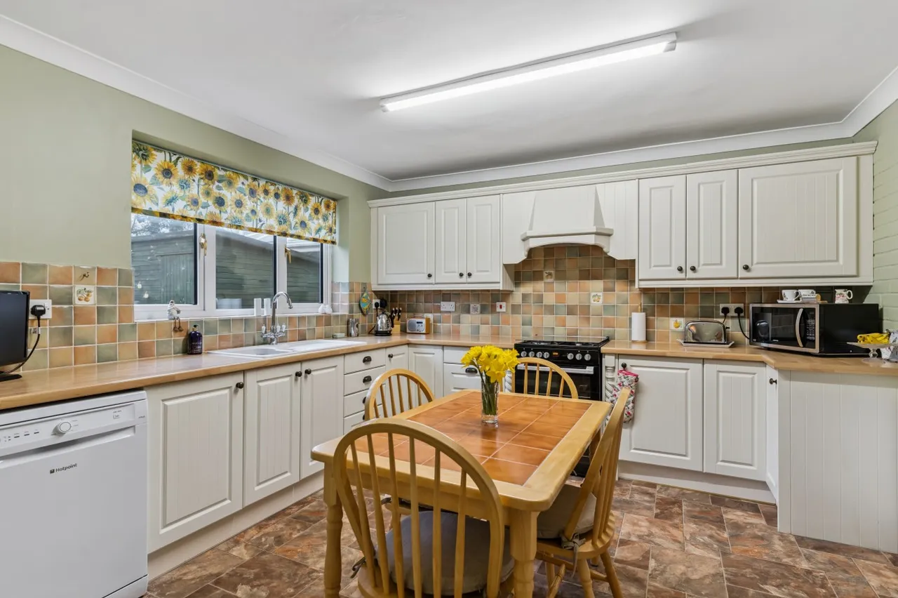 Little Paxton, St Neots, PE19, photo 2