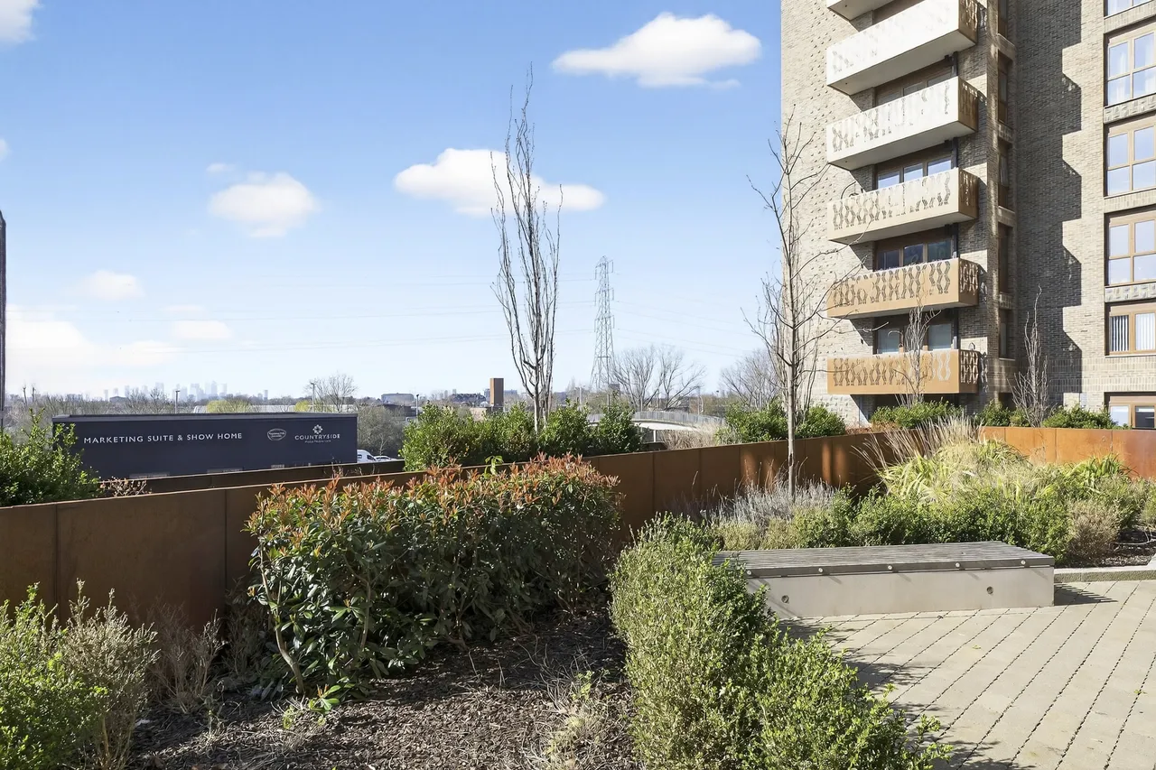 Drydock Square, Barking, IG11, photo 17