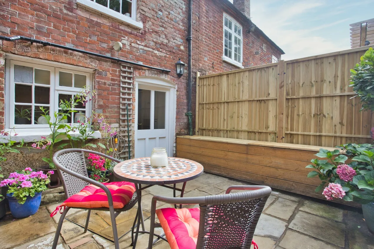 The Street, Eythorne, CT15, photo 10