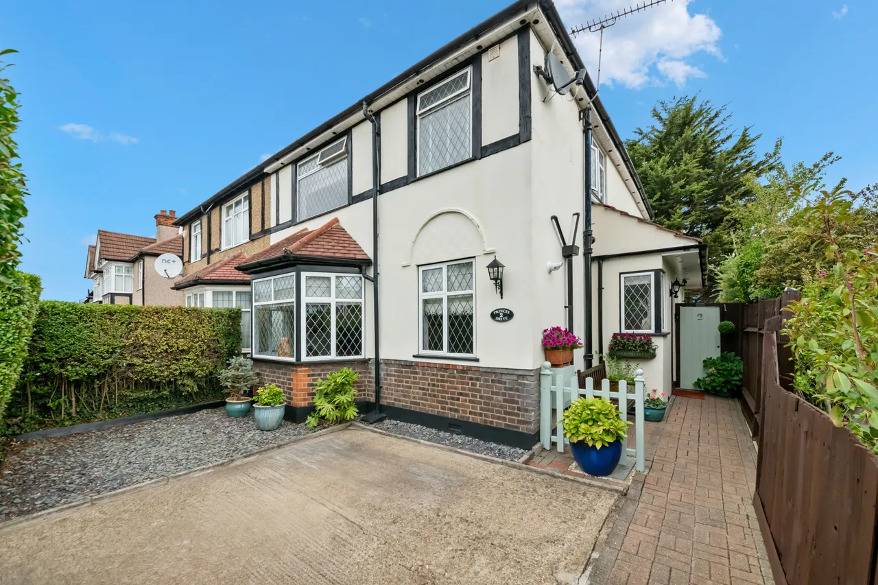 Princes Drive, Harrow, HA1, photo 2