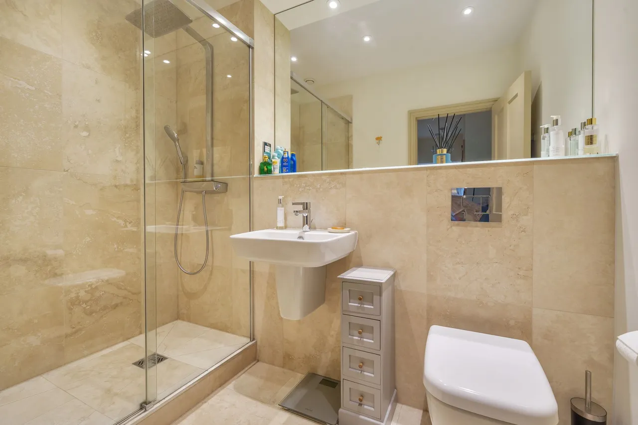Kings Drive, Midhurst, GU29, photo 14