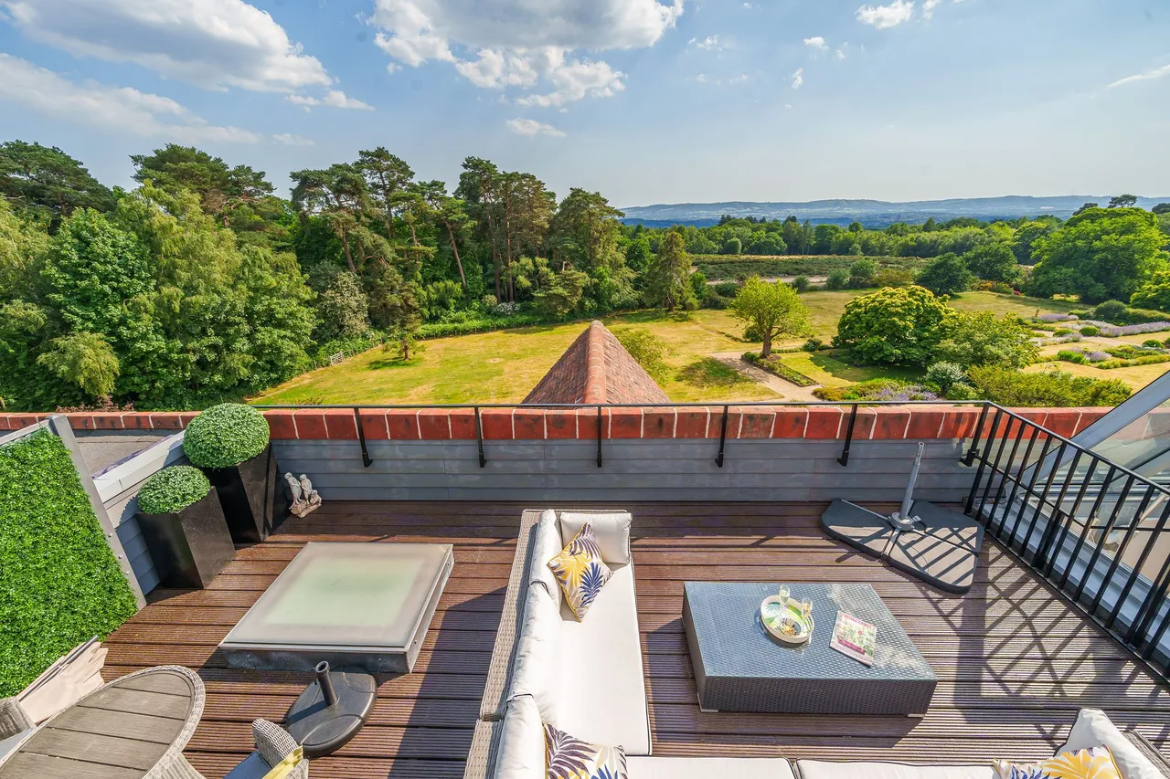 Kings Drive, Midhurst, GU29, photo 15