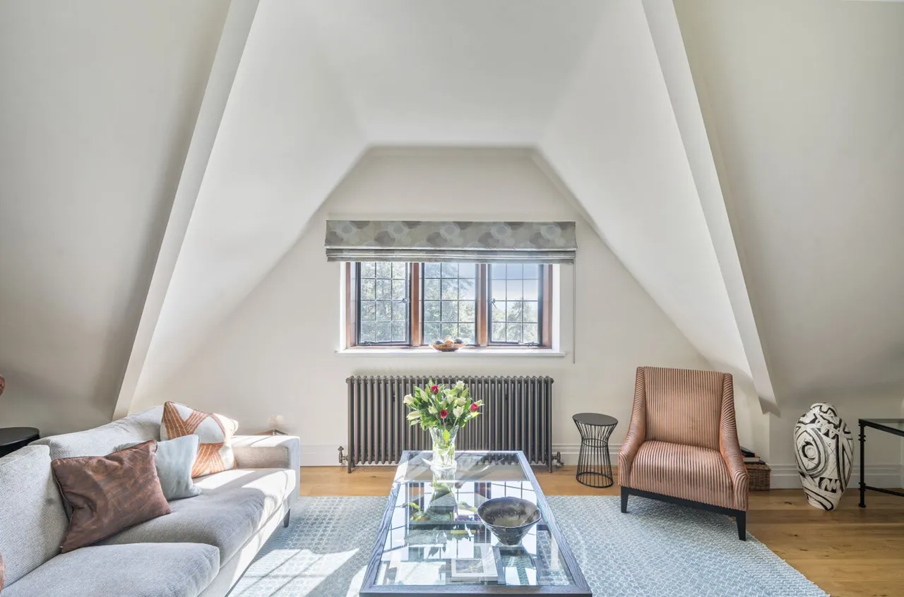 Kings Drive, Midhurst, GU29, photo 2
