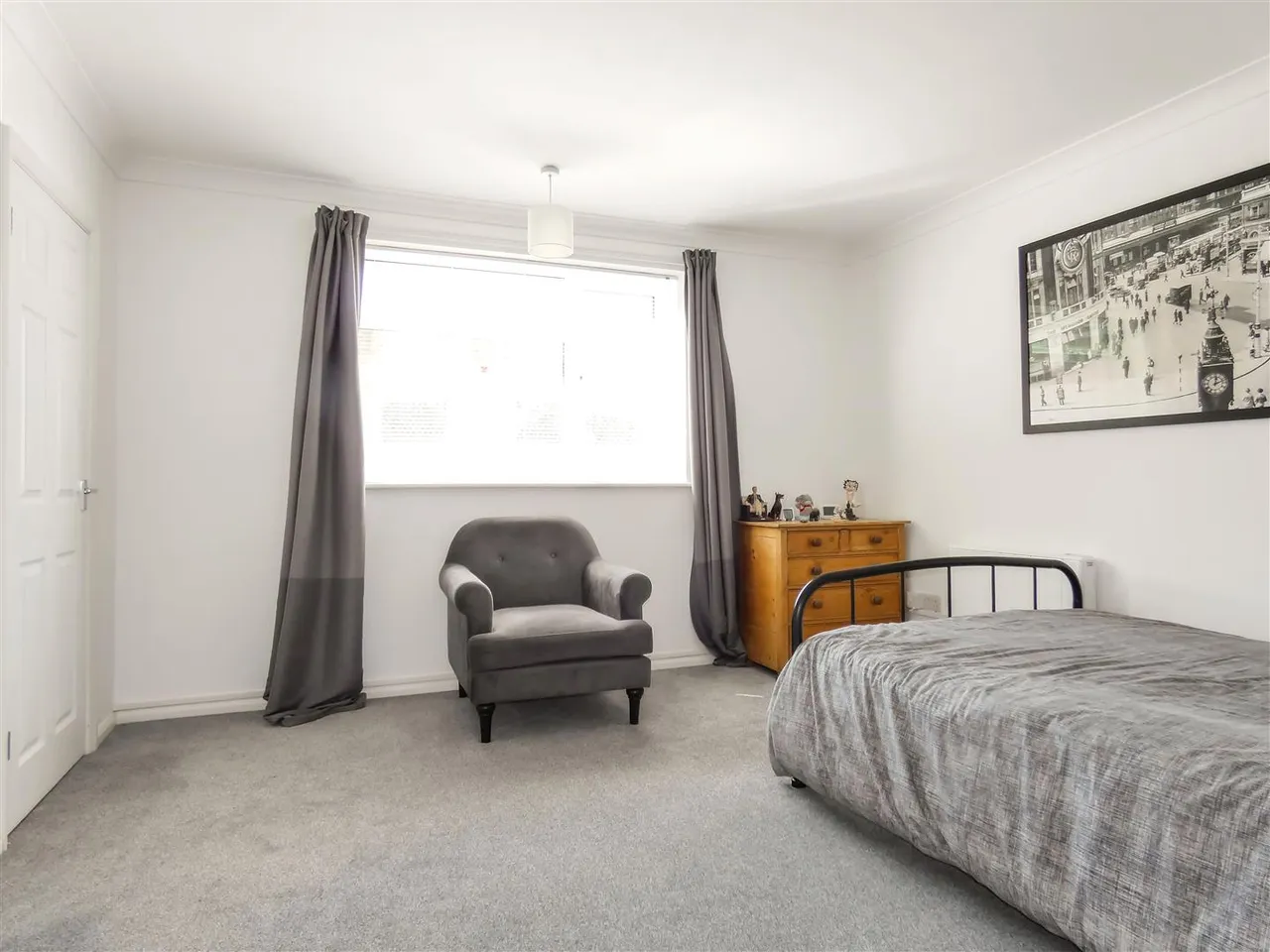 Donnington Place, Rustington, photo 6