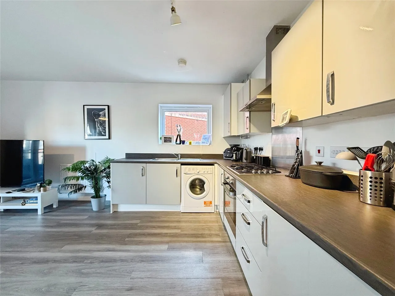 Edrich Grange, Crowthorne, Berkshire, RG45 7FJ, photo 4