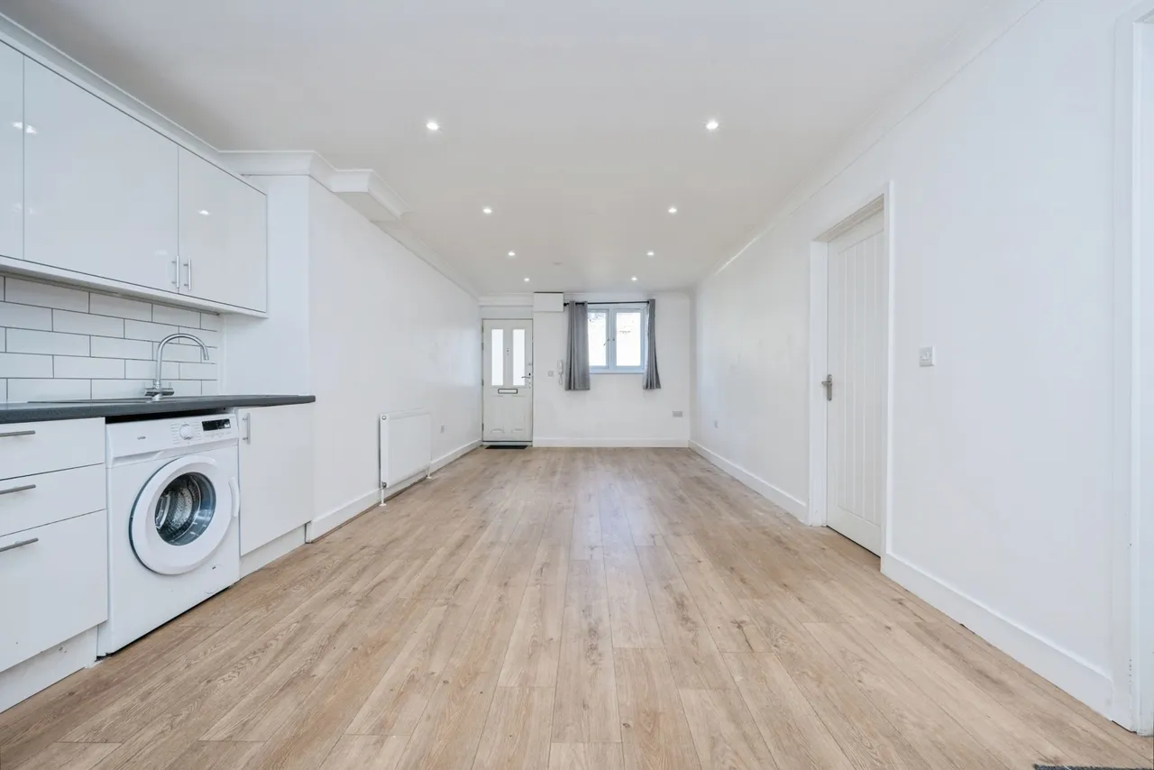 Ashton Road, LU1, photo 2