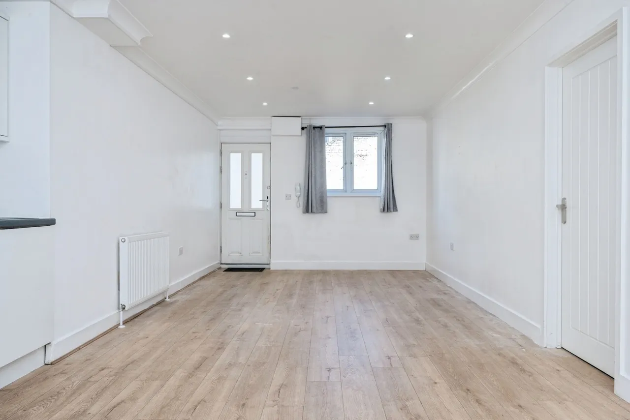 Ashton Road, LU1, photo 7
