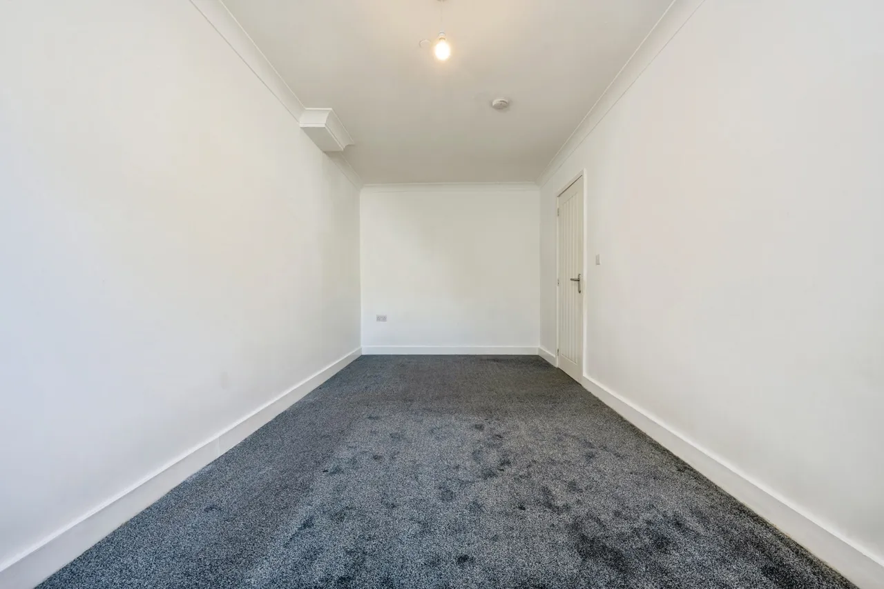 Ashton Road, LU1, photo 11