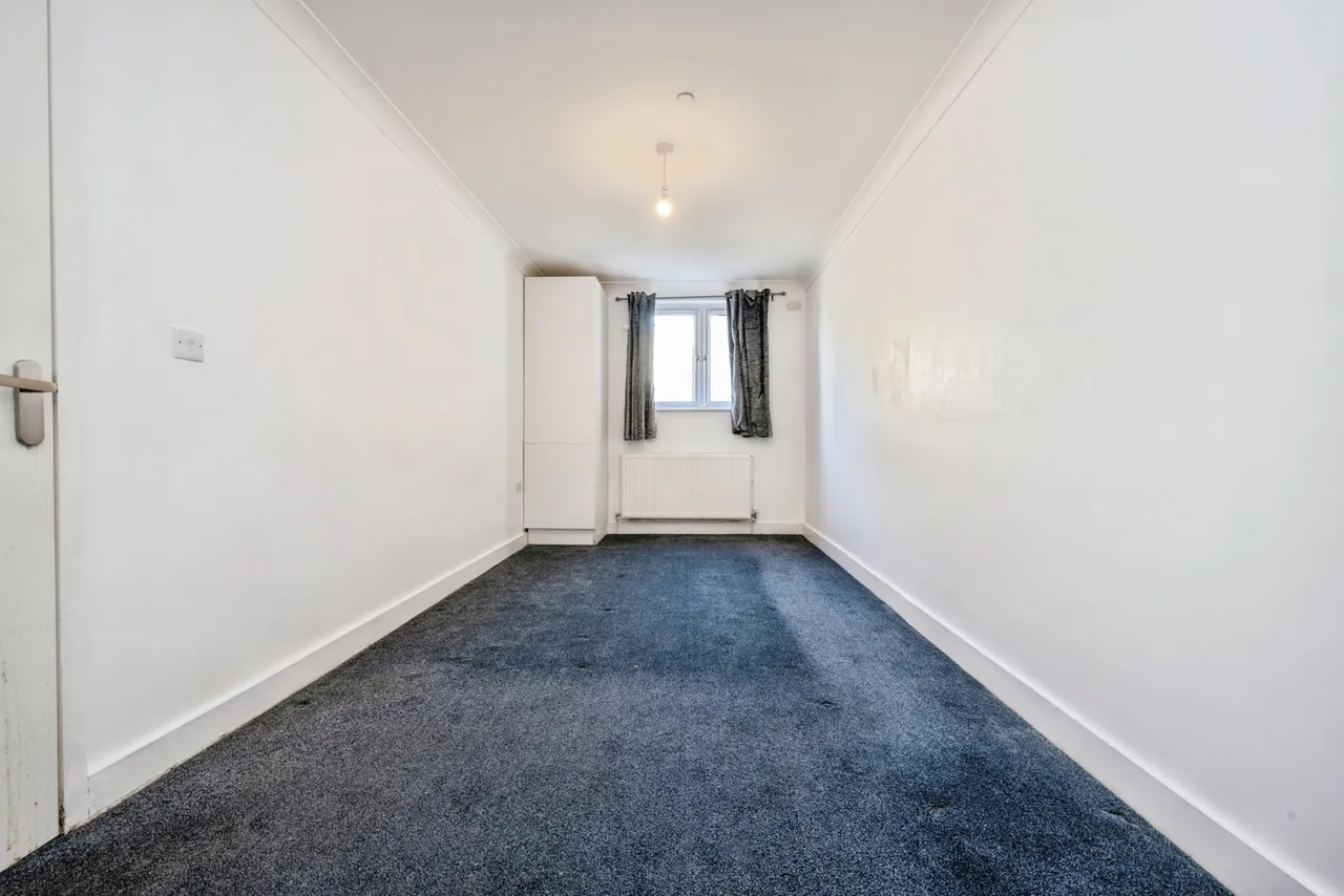 Ashton Road, LU1, photo 10