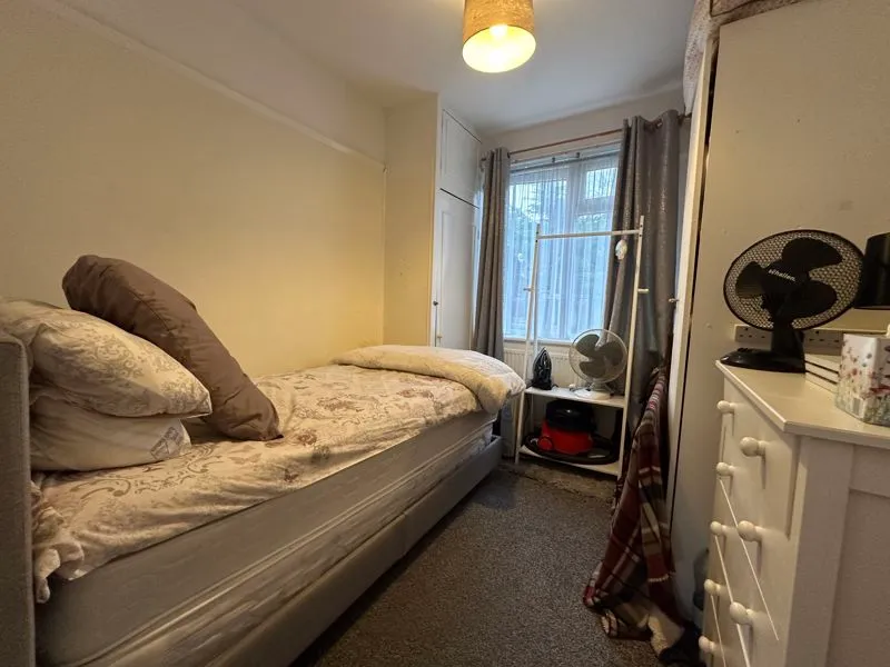 Cutenhoe Road, Luton LU1 3NF, photo 12