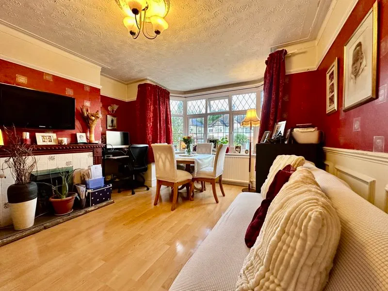 Cutenhoe Road, Luton LU1 3NF, photo 5