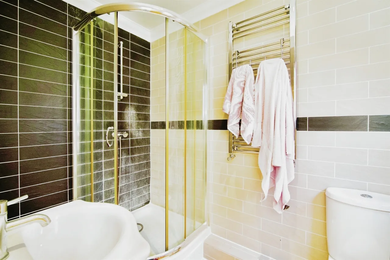 Mandeville Close, Broxbourne, photo 12