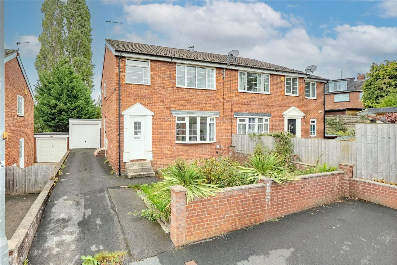 3 bed house for sale, Glenlea Close, Stanningley, LS28