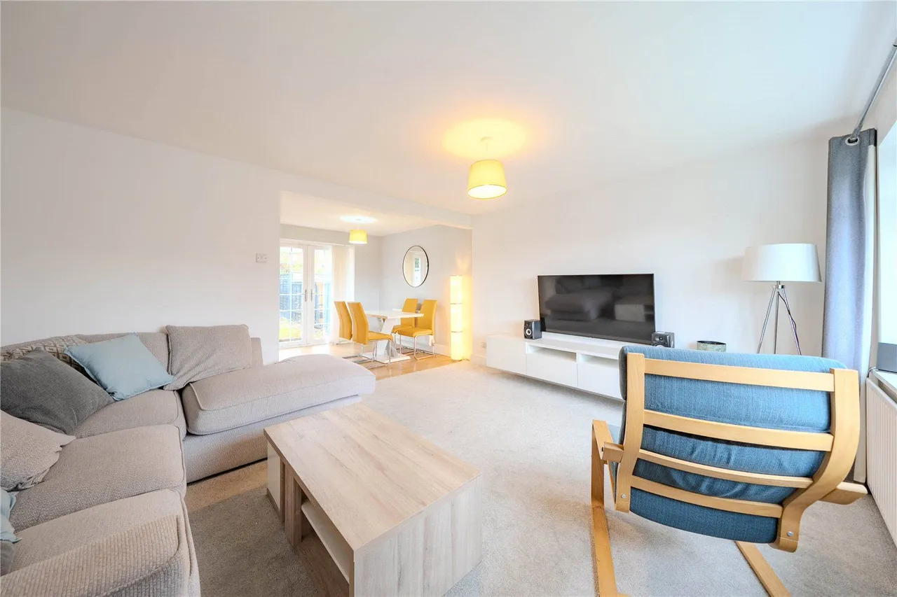 Glenlea Close, Stanningley, LS28, photo 3