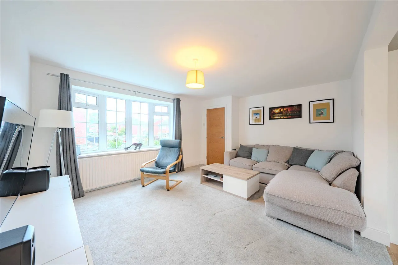 Glenlea Close, Stanningley, LS28, photo 13