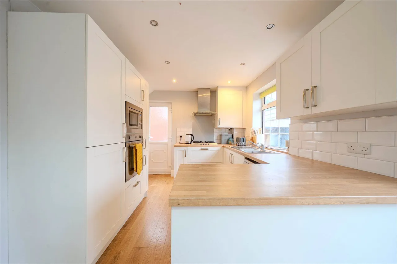 Glenlea Close, Stanningley, LS28, photo 11