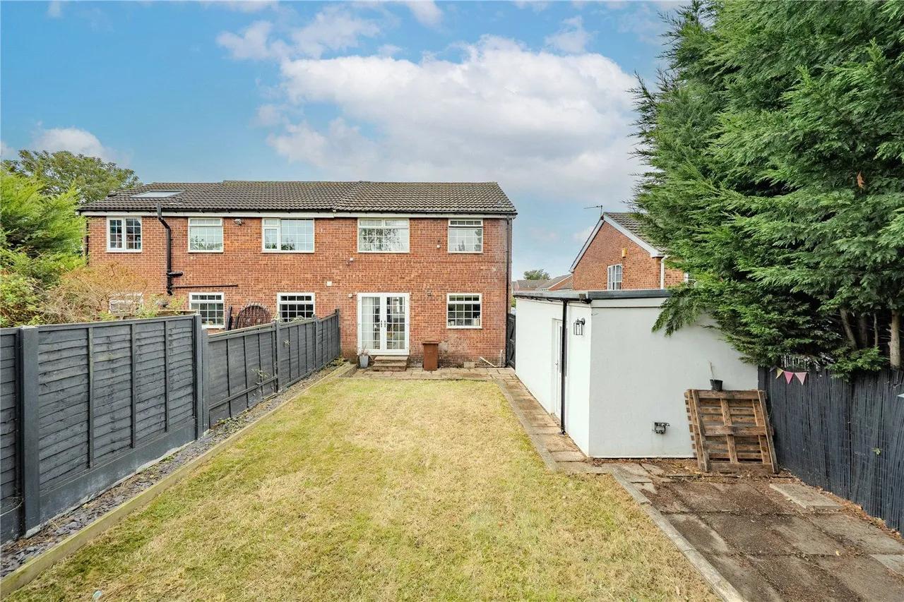 Glenlea Close, Stanningley, LS28, photo 8