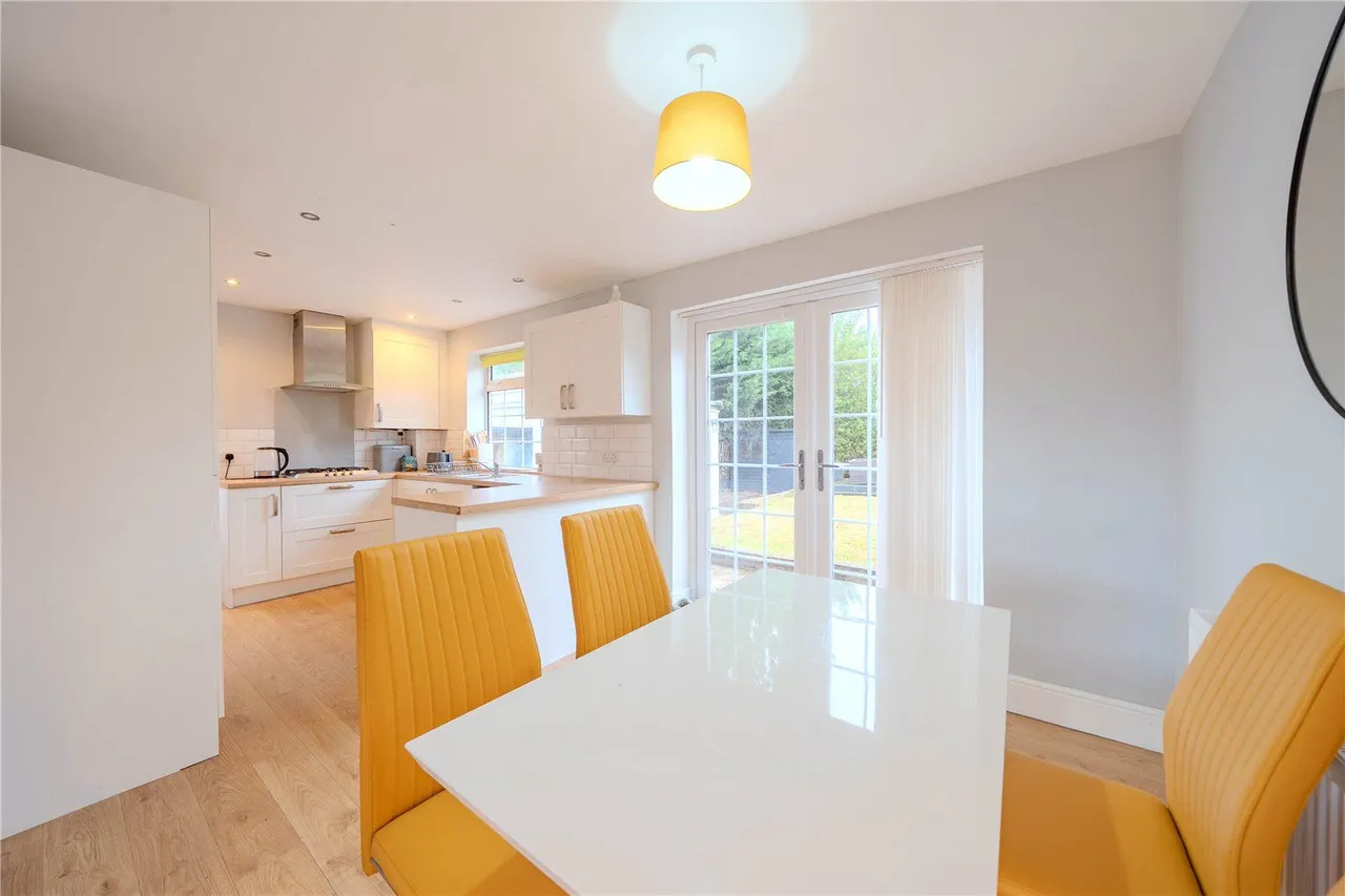Glenlea Close, Stanningley, LS28, photo 2